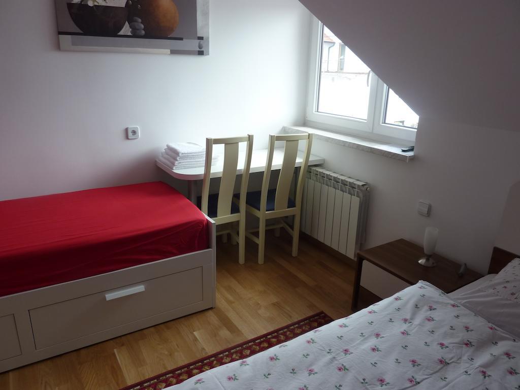 Rooms & Apartment Mira G. بوستوينا الغرفة الصورة