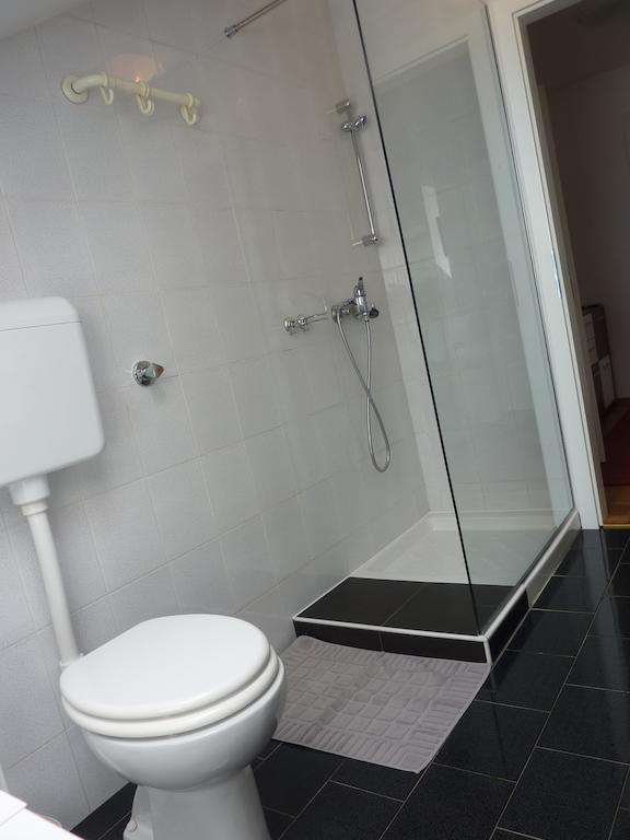 Rooms & Apartment Mira G. بوستوينا الغرفة الصورة